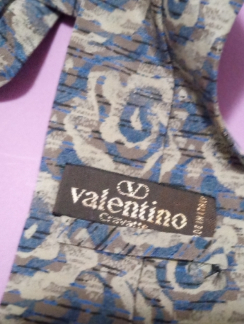 ♦Valentino 100% Silk Handmade Abstract Cravatte Tie- Vintage